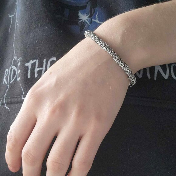 Classic vintage medieval turkish round weave chain mail silver mini bracelet - Picture 2 of 9